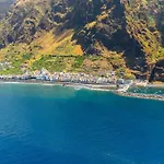 Vakantiehuis Yellow Wave Paul do Mar (Madeira)