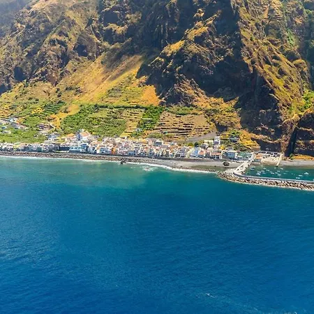 Semesterbostad Yellow Wave Paul do Mar (Madeira)