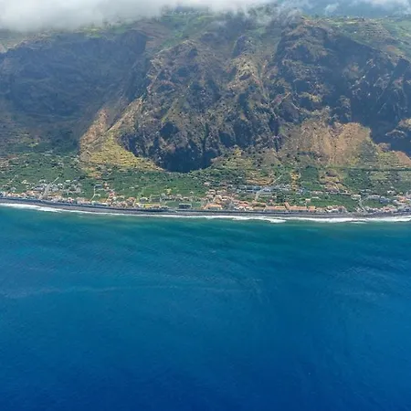 Yellow Wave * Paul do Mar (Madeira)