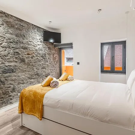 Yellow Wave Nyaraló *