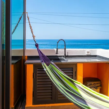 Nyaraló Yellow Wave