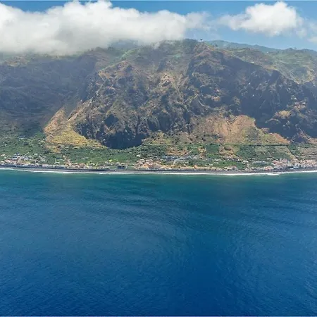 Yellow Wave * Paul do Mar (Madeira)