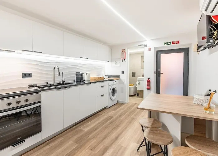 Yellow Wave Paul do Mar (Madeira)