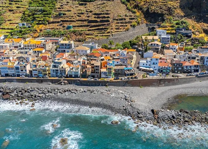 Yellow Wave * Paul do Mar (Madeira)
